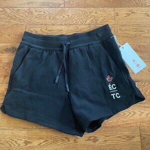 NWT Lululemon Relaxed-Fit HR Fleece Short 4" TCR Size 6 Black Team Canada